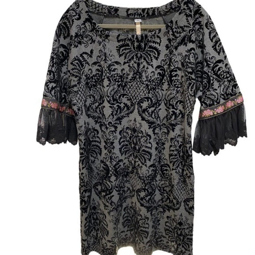 Uncle Frank black dress with romantic embroidery sleeves size med